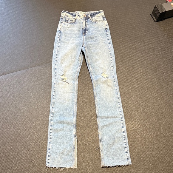ZARA Light Blue Distressed Women's Jeans - Picture 1 of 7